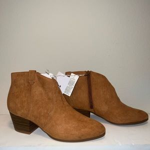 NWT Old Navy Ankle Faux Suede Heeled Booties